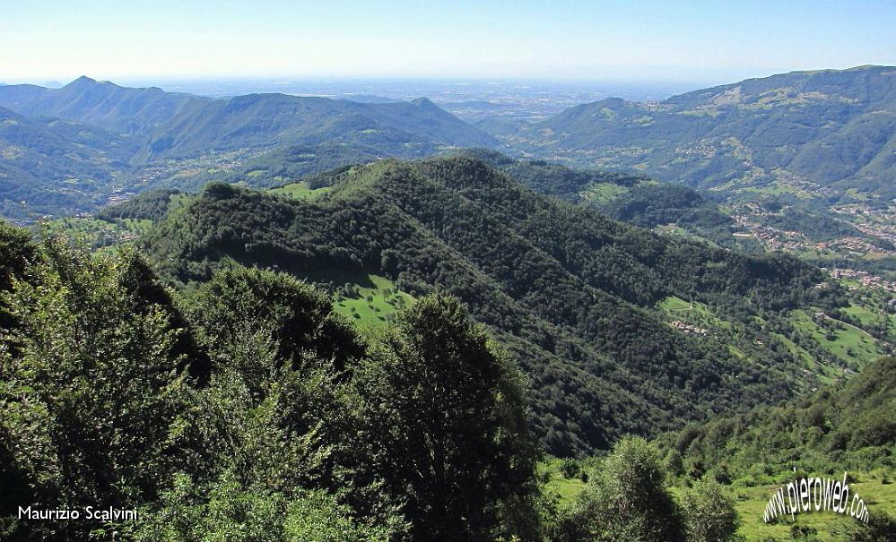 31 Tre Faggi. Panorama verso la pianura.JPG